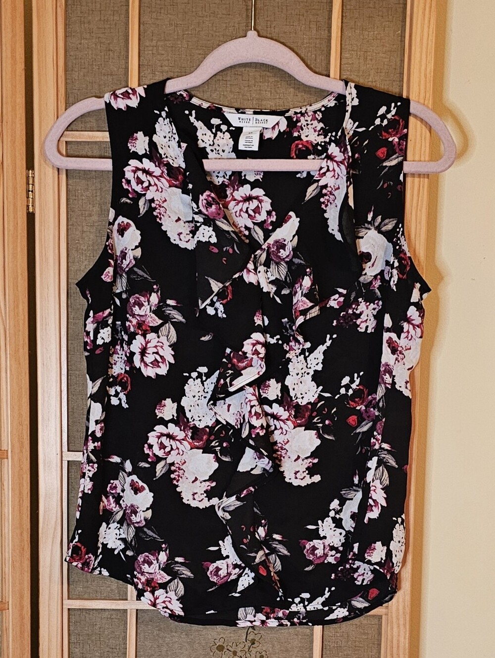 White House Black Market Floral Ruffle Sleeveless Blouse XS